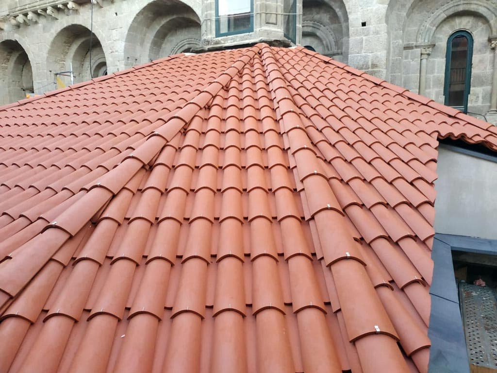 Trabajos de aislamiento e impermeabilización de tejados en Vigo