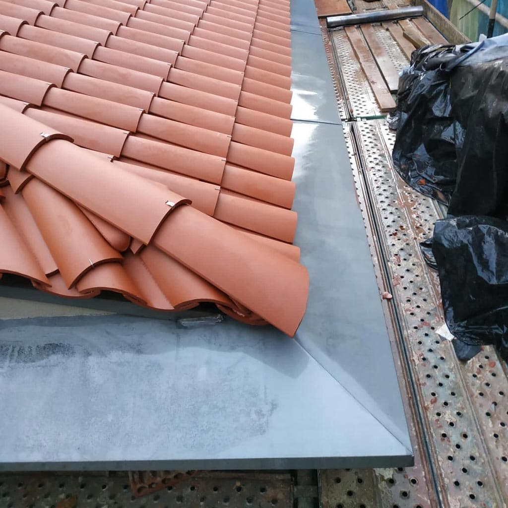 Rehabilitación de la cubierta de una vivienda en Vigo