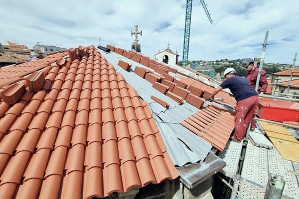 Trabajos en cubiertas y tejados realizados en Vigo