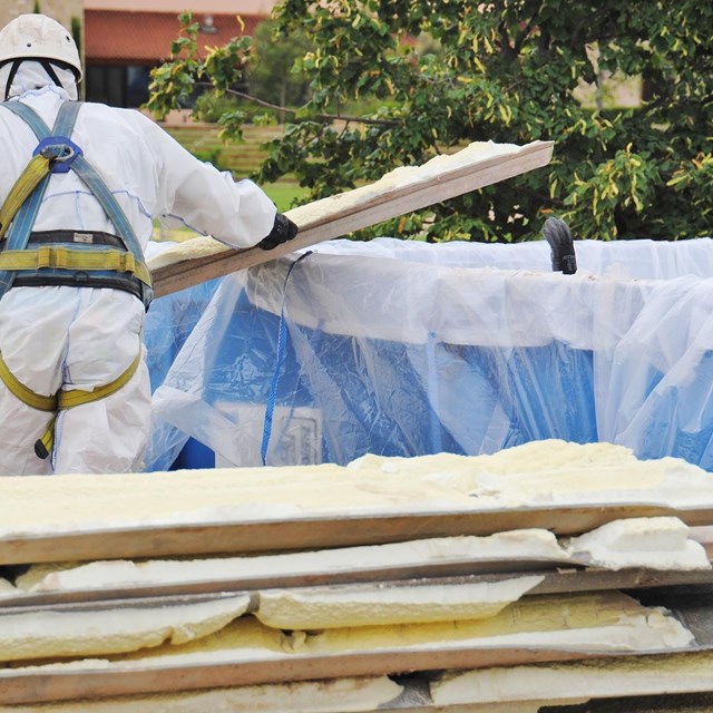 Realizamos retiradas de amianto en Vigo